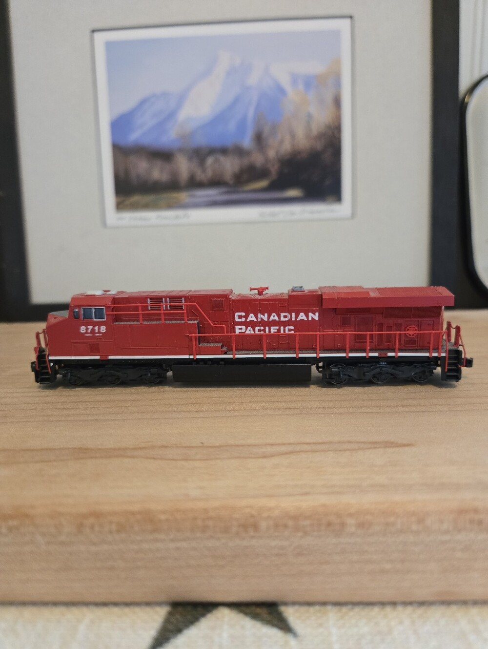 Kato 176-8004 GE ES44AC  GEVO #8718 N Gauge Made In Japan.